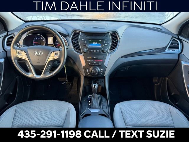 Used 2014 Hyundai Santa Fe GLS image 2