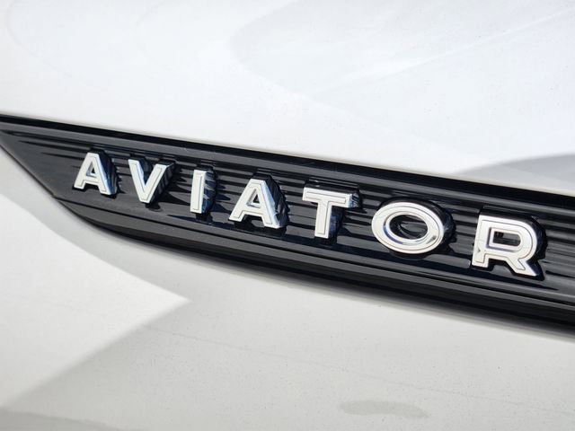New 2026 Lincoln Aviator AWD w/ Jet Appearance Package image 16