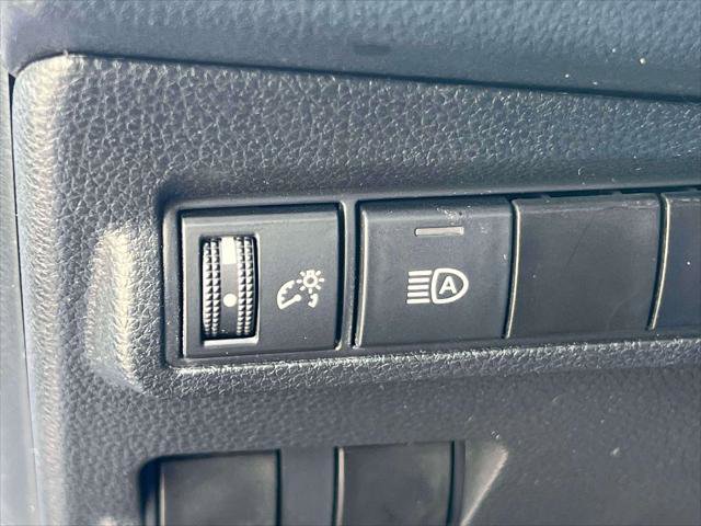 Certified 2023 Toyota Corolla Cross LE w/ Moonroof Package image 20