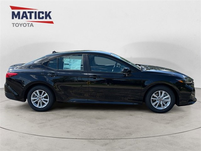 New 2026 Toyota Camry LE image 8