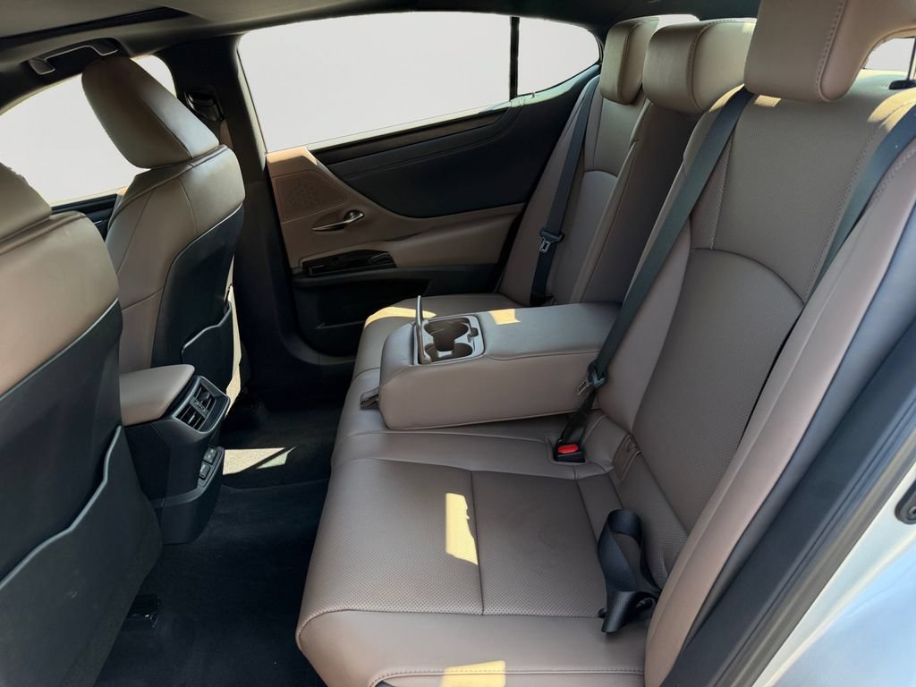 Certified 2025 Lexus ES 300h w/ Premium Package FWD image 12