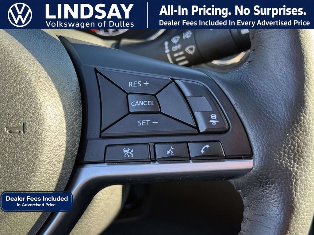 Used 2018 Nissan Rogue SV w/ Premium Package AWD/4WD image 21