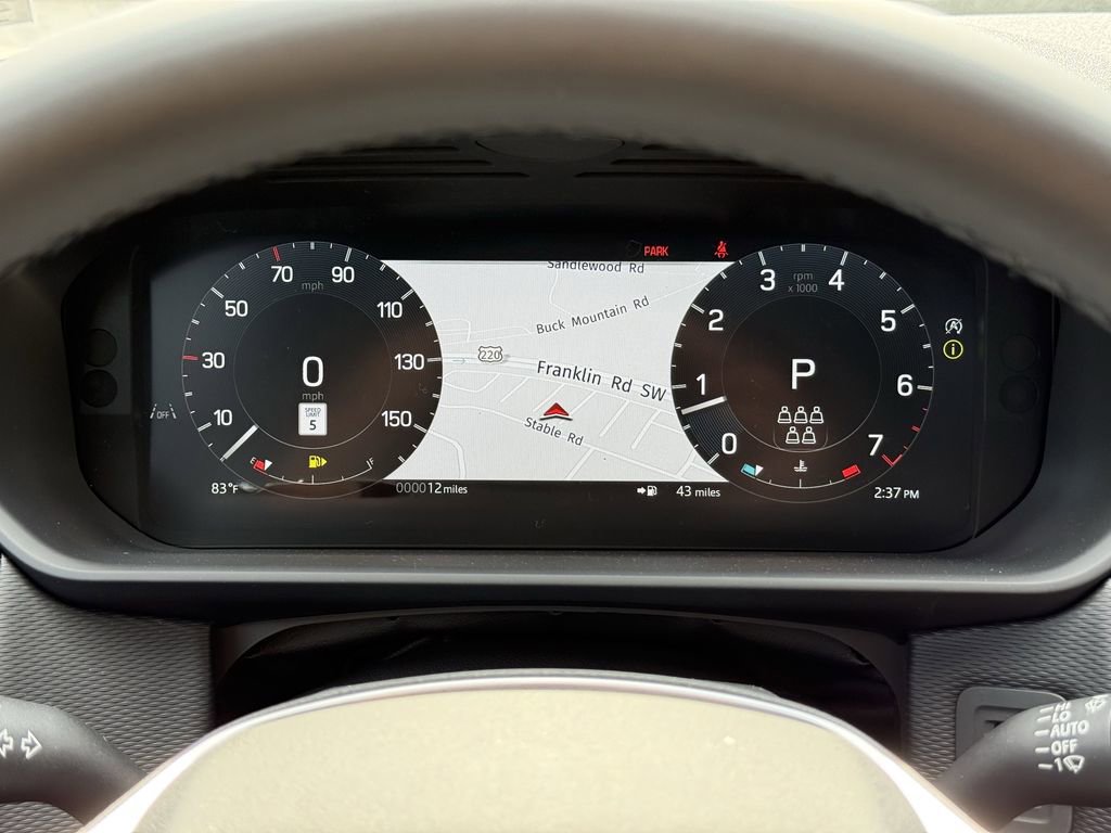 New 2026 Land Rover Discovery Dynamic SE image 18