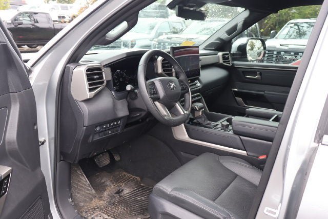 Used 2025 Toyota Tundra Limited AWD/4WD image 24