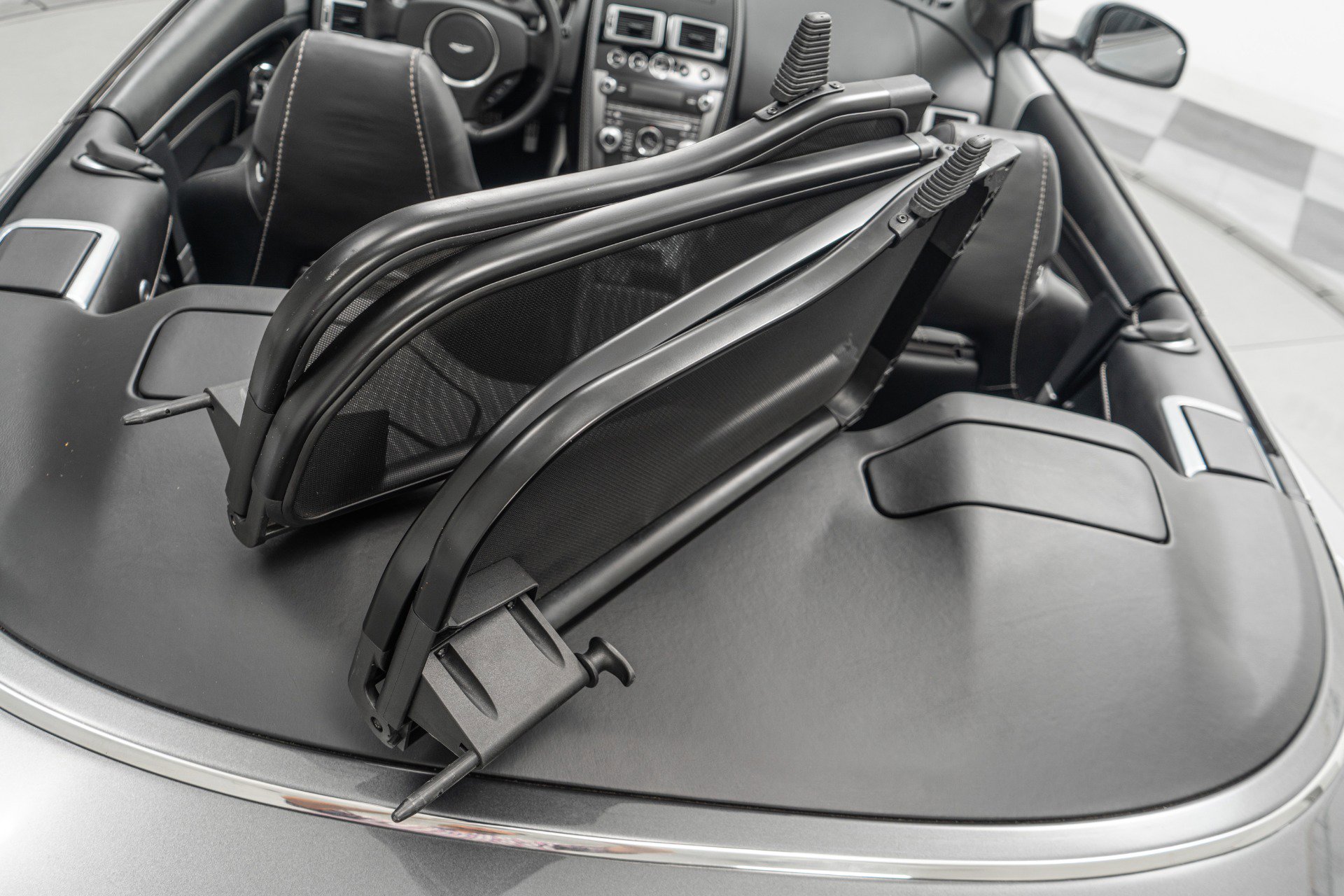 Used 2014 Aston Martin DB9 Volante image 31