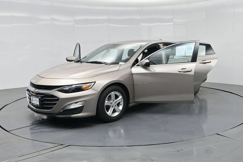 Used 2023 Chevrolet Malibu LT FWD image 33