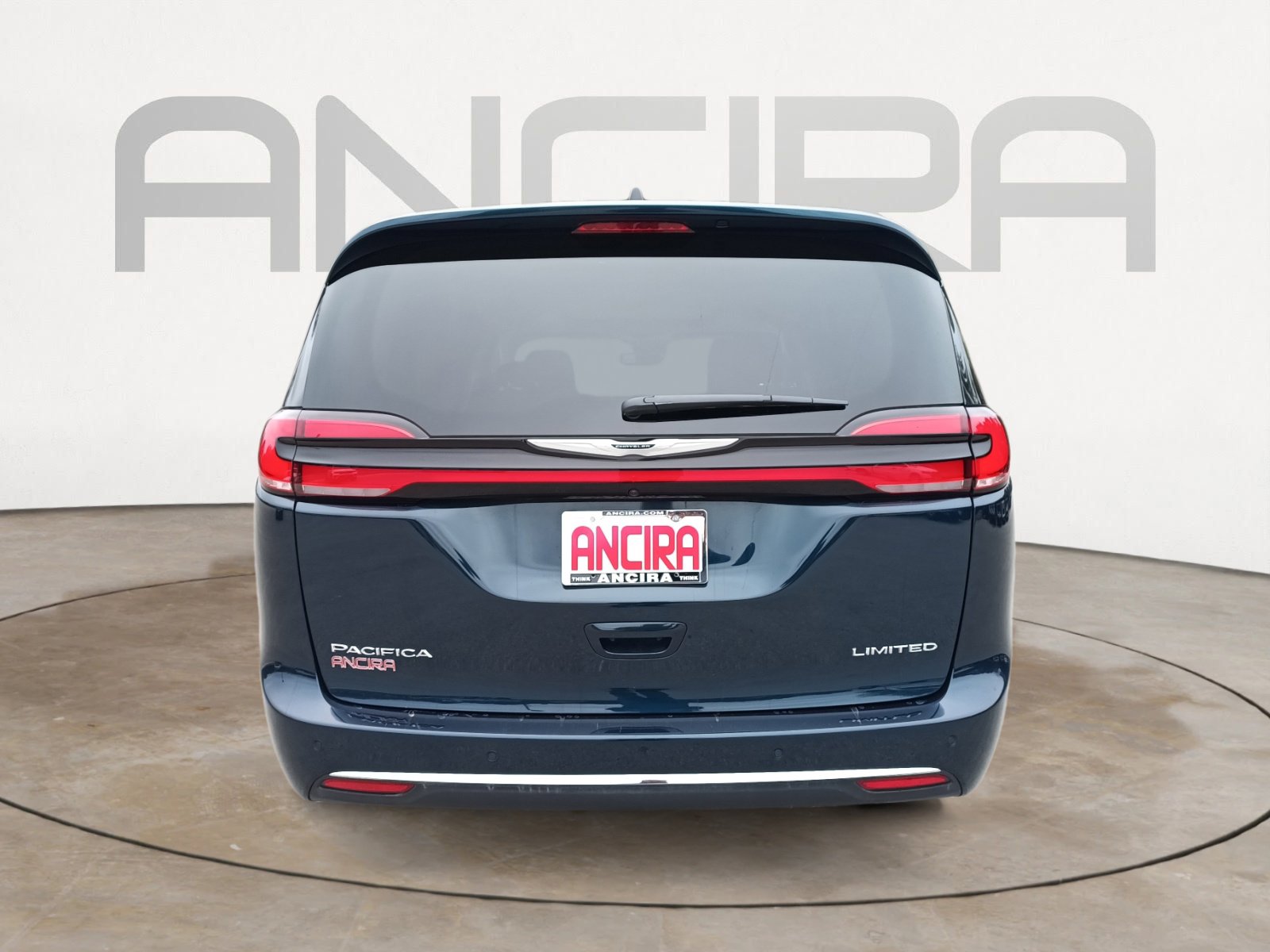 Used 2024 Chrysler Pacifica Limited image 9