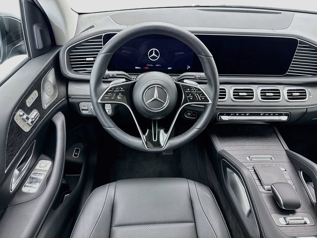 Certified 2026 Mercedes-Benz GLS 450 4MATIC image 10