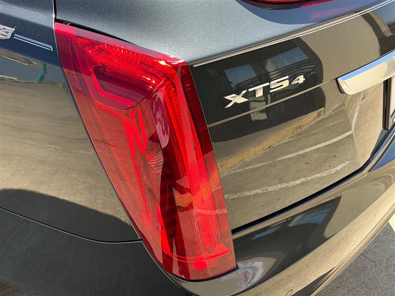 Used 2016 Cadillac XTS Luxury image 18