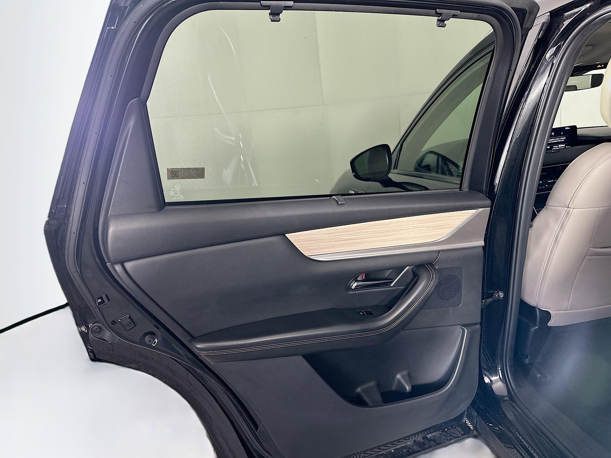 Used 2025 MAZDA CX-90 3.3 Turbo w/ Preferred Package image 25