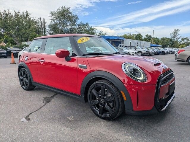 Used 2023 MINI Cooper S image 9