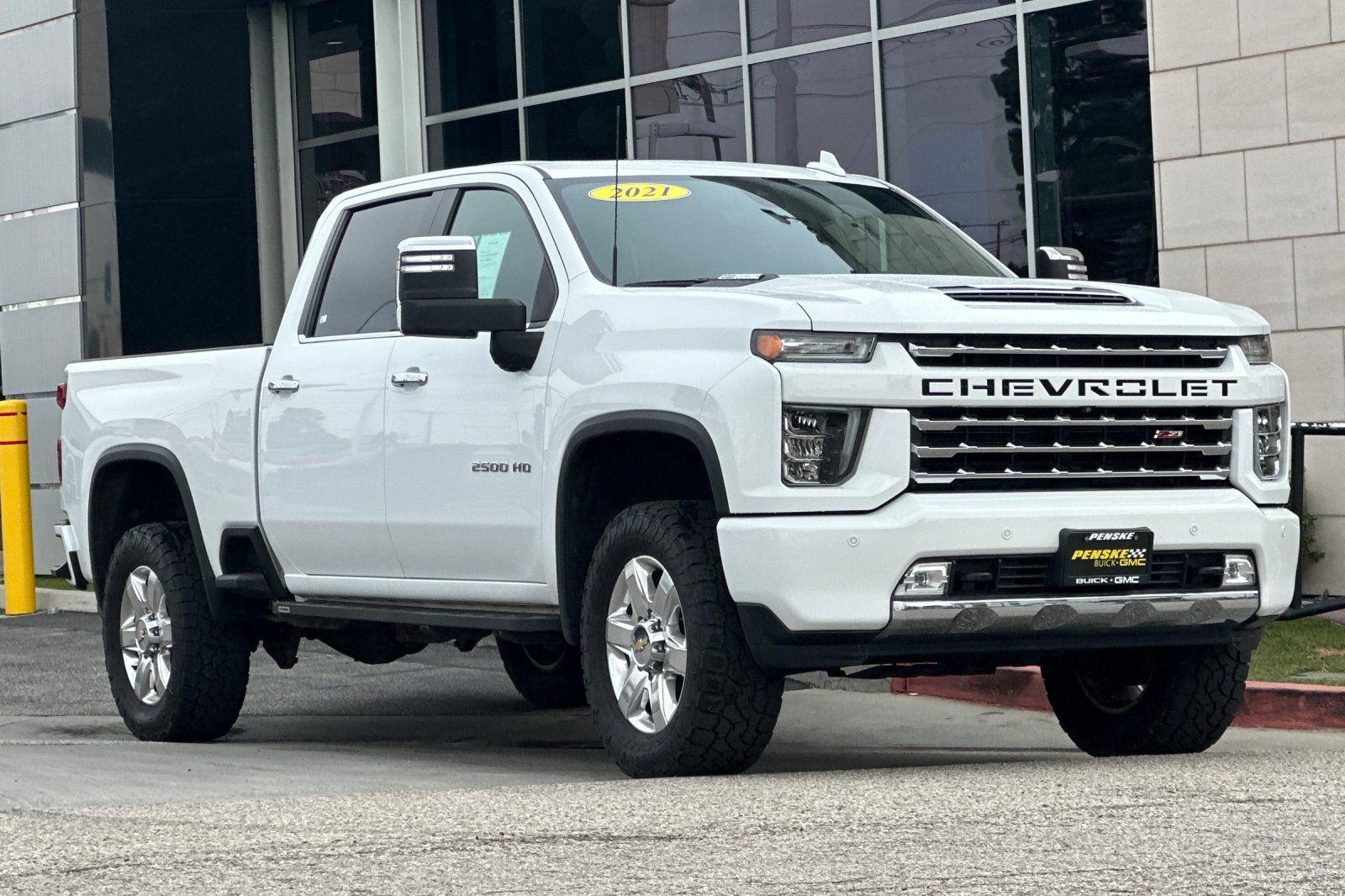 Used 2021 Chevrolet Silverado 2500 LTZ w/ Z71 Chrome Sport Edition image 2