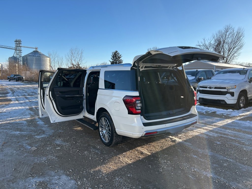 Used 2022 Ford Expedition Max Platinum image 25