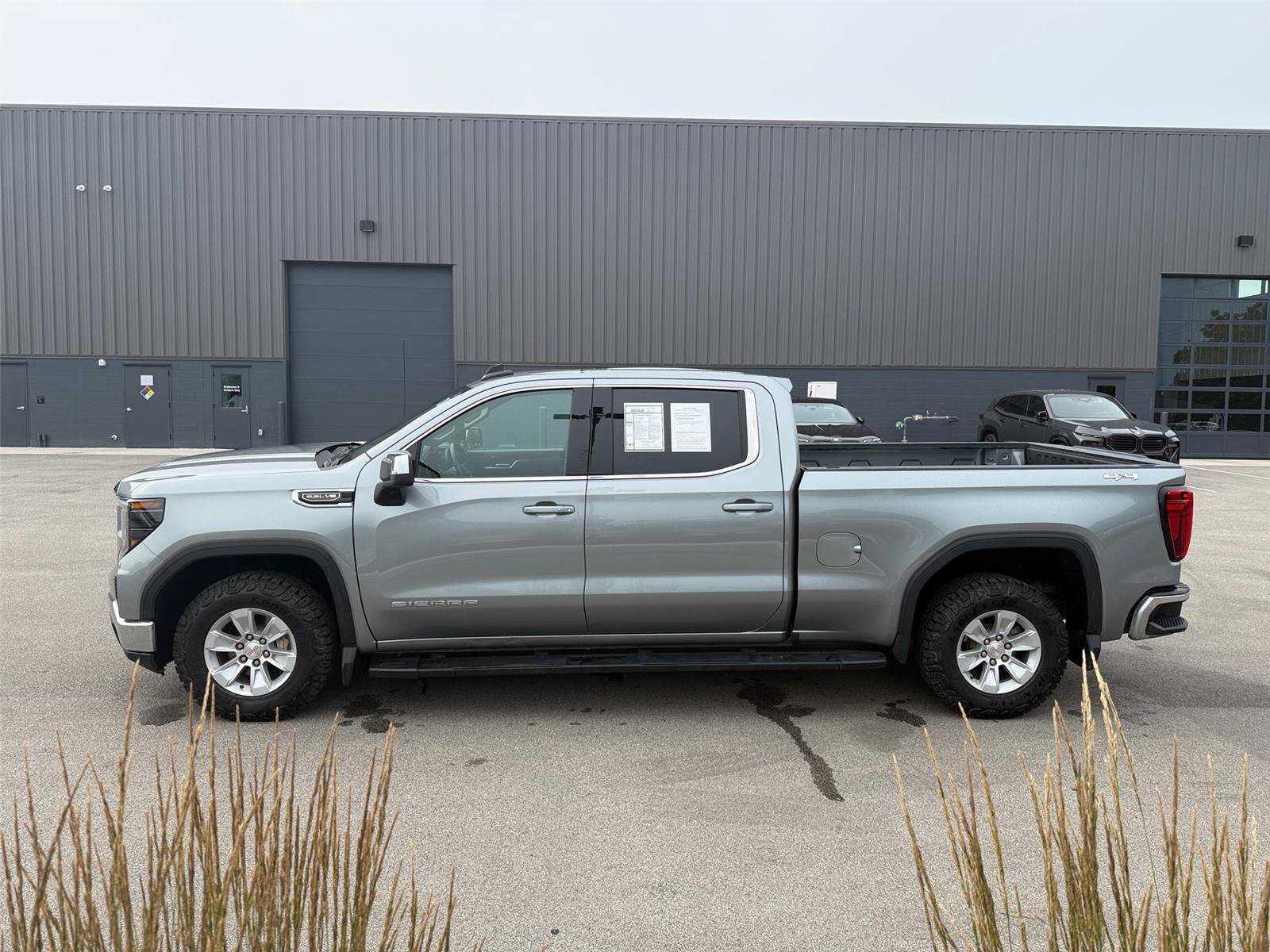 Used 2024 GMC Sierra 1500 SLE w/ Preferred Package AWD/4WD image 6