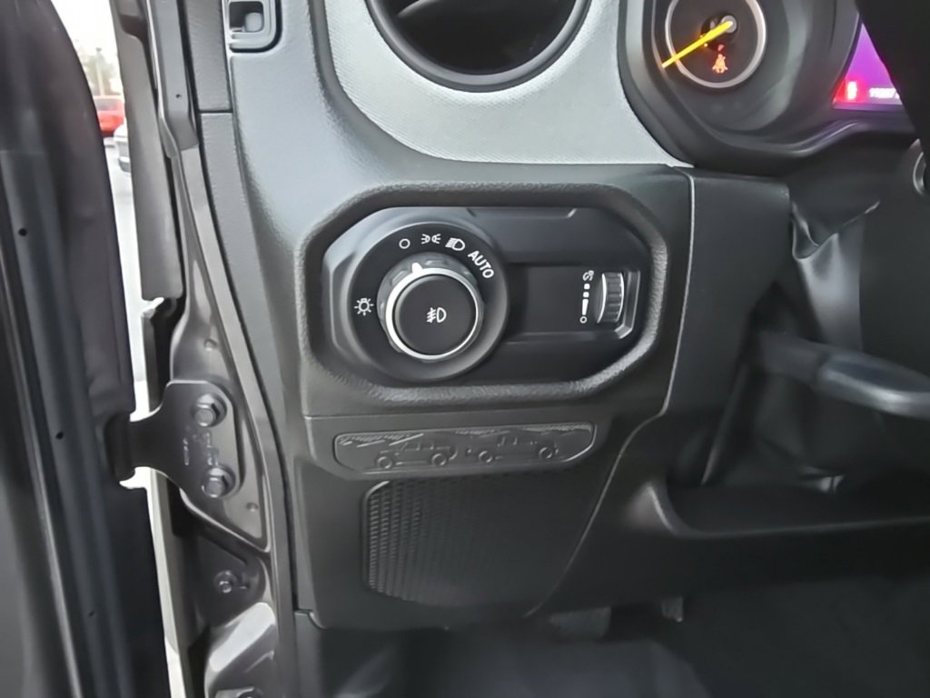 Used 2024 Jeep Wrangler Willys image 19