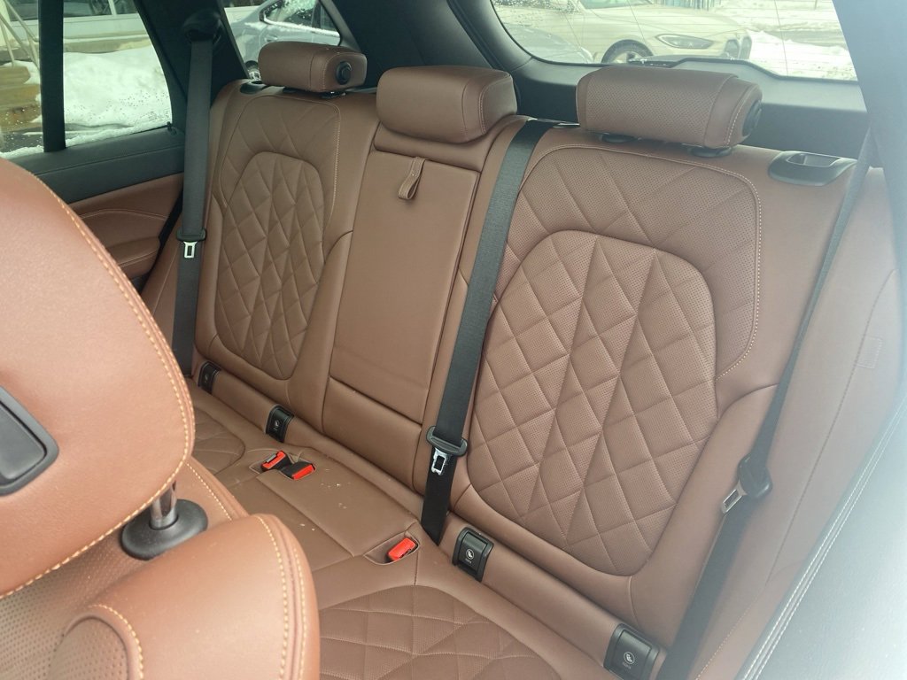 Certified 2023 BMW X5 xDrive40i w/ Premium Package image 4