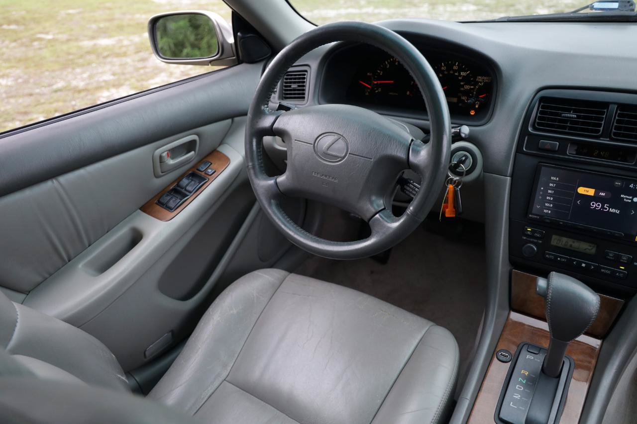 Used 1998 Lexus ES 330 w/ Leather Trim Pkg FWD image 21