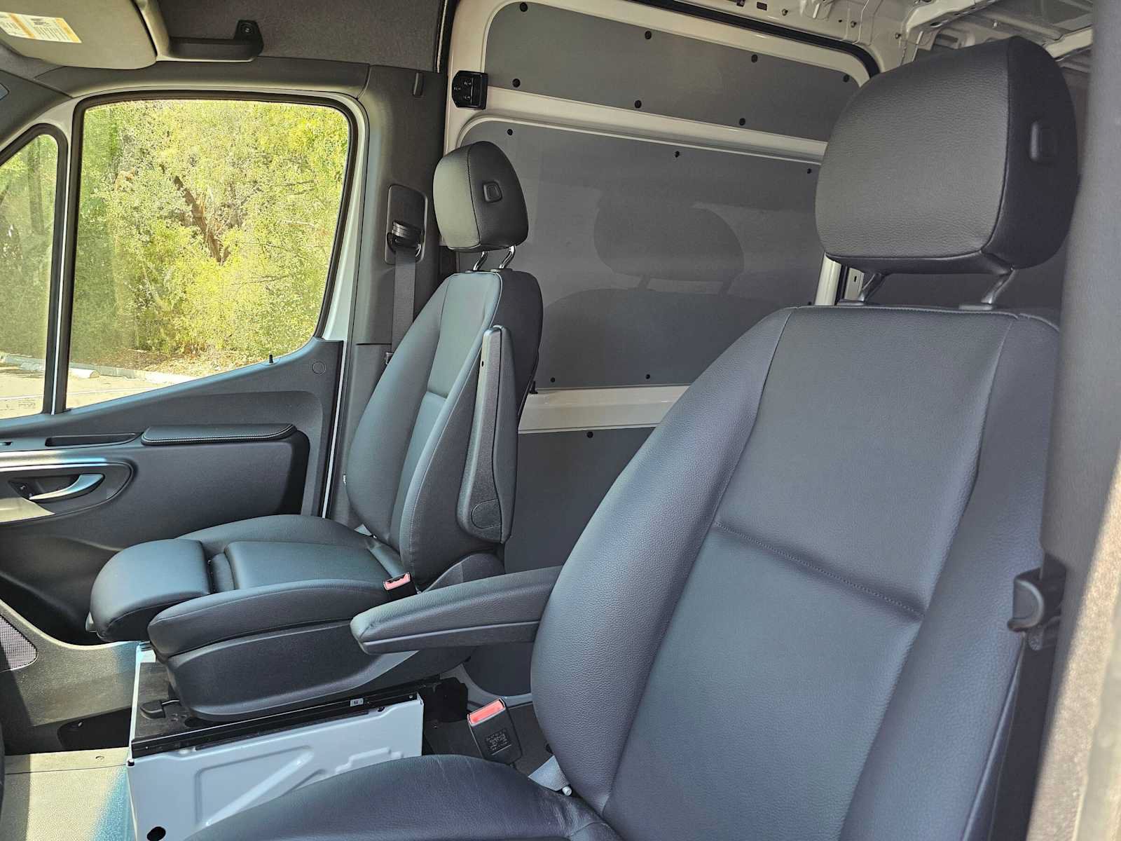 Used 2026 Mercedes-Benz Sprinter 2500 image 21