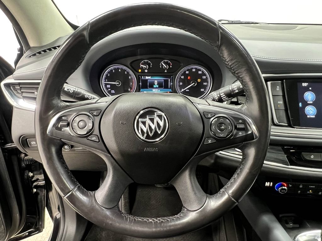 Used 2018 Buick Enclave Essence image 21