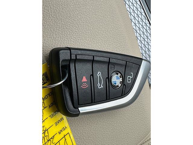 Certified 2025 BMW 330i xDrive Sedan w/ Premium Package image 34