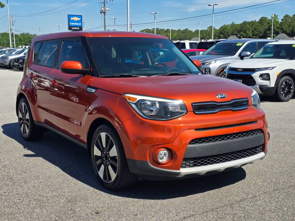 Used 2019 Kia Soul + FWD image 7