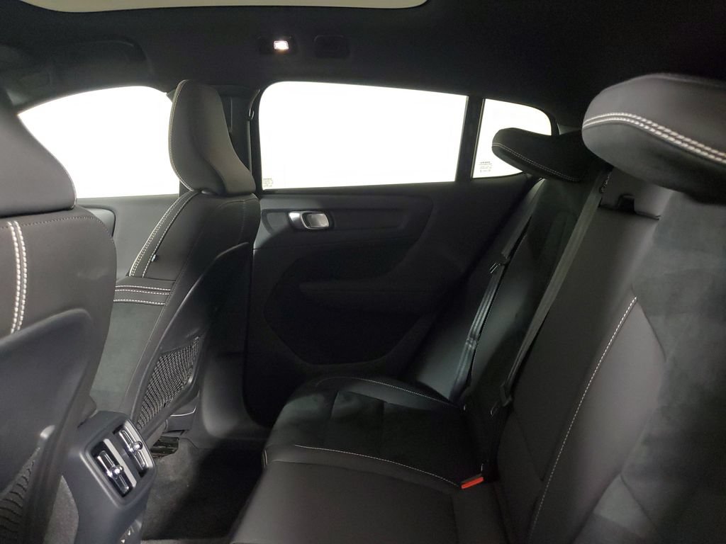 Certified 2024 Volvo C40 P8 Recharge Ultimate w/ Protection Package Premier RWD image 14