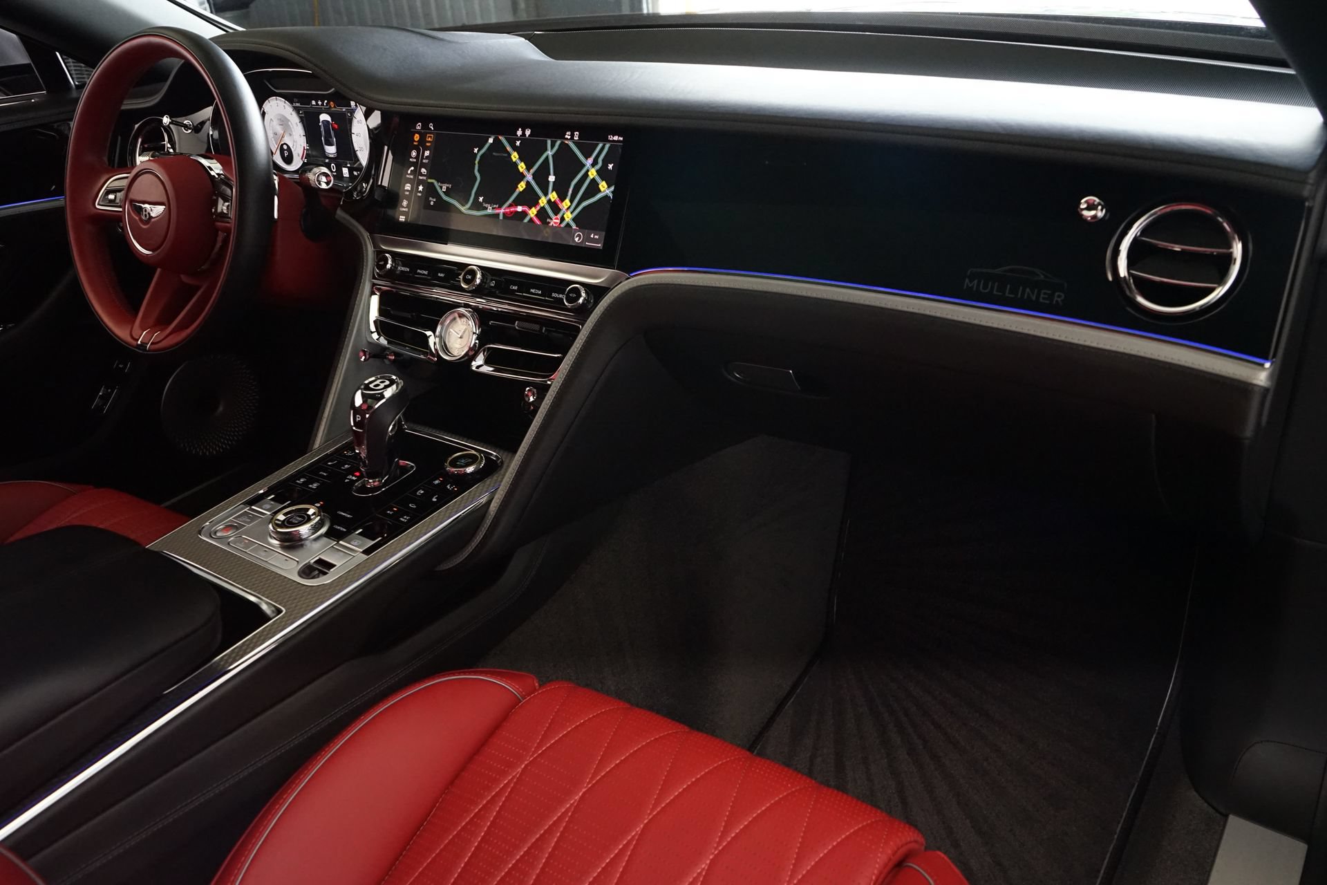Used 2022 Bentley Flying Spur Plug-In Hybrid AWD/4WD image 12