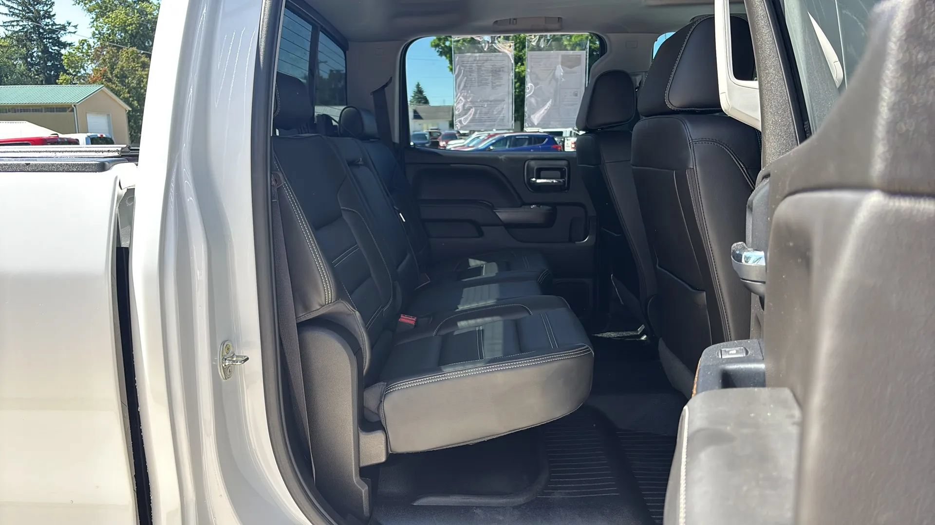 Used 2018 GMC Sierra 3500 Denali w/ Duramax Plus Package AWD/4WD image 17