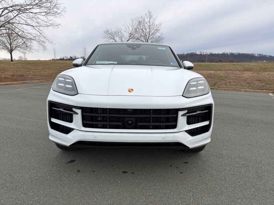 New 2026 Porsche Cayenne Coupe AWD/4WD image 10
