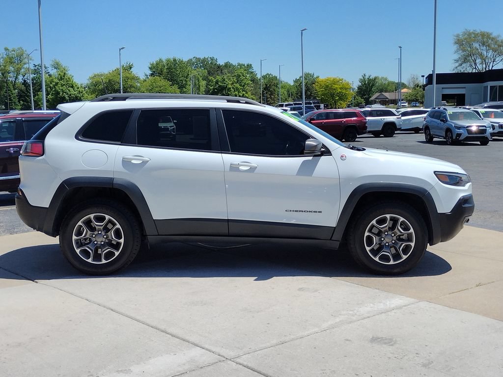 Used 2021 Jeep Cherokee Trailhawk AWD/4WD image 14