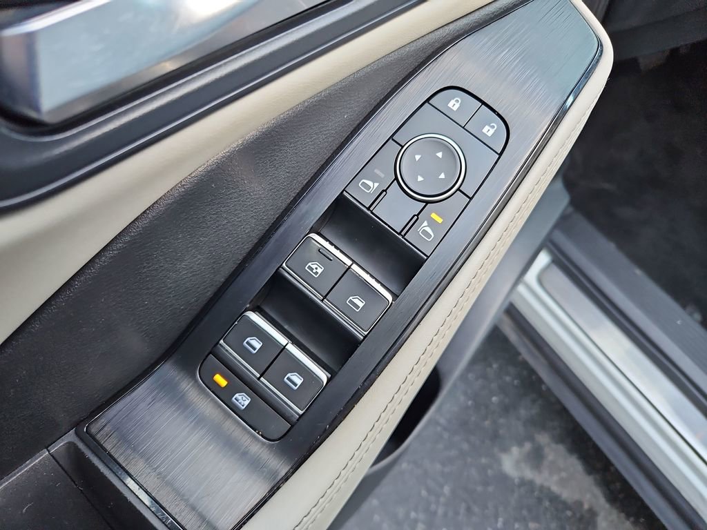 Used 2023 Nissan Rogue SL w/ SL Premium Package image 30