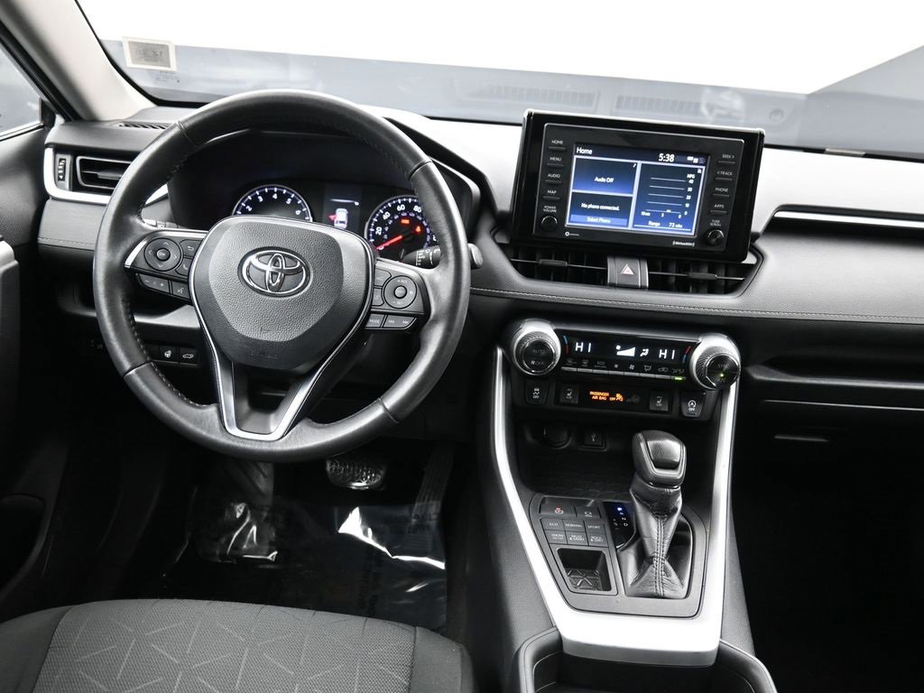 Used 2021 Toyota RAV4 XLE image 19