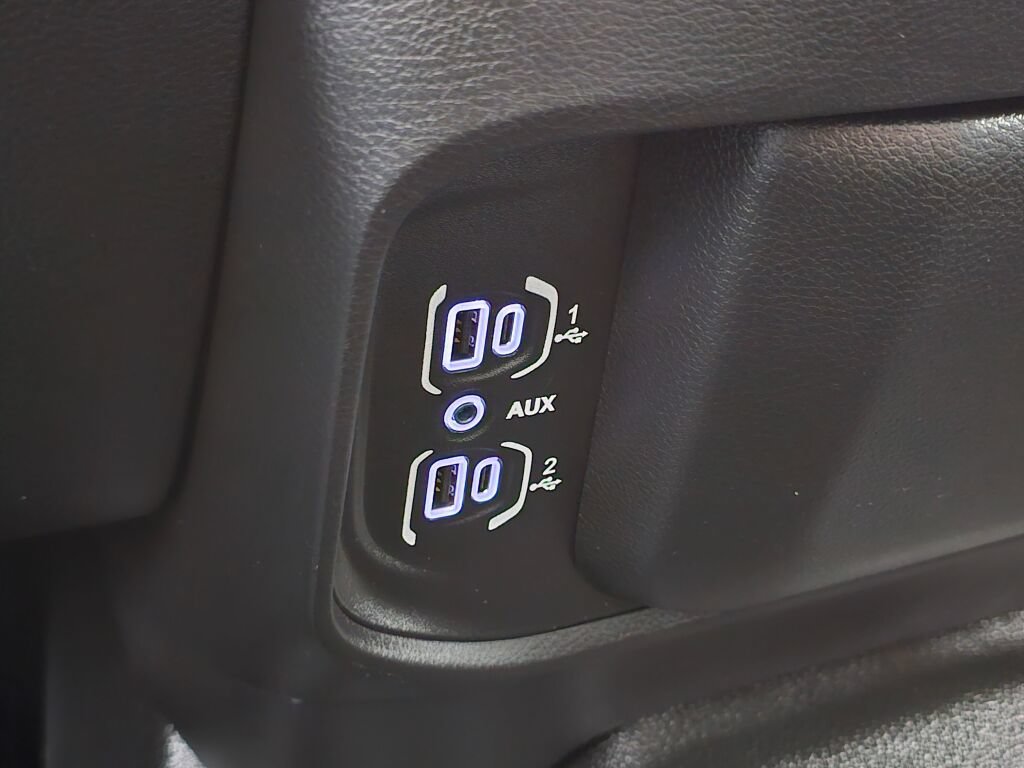 Used 2019 RAM 3500 Big Horn w/ Protection Group AWD/4WD image 28