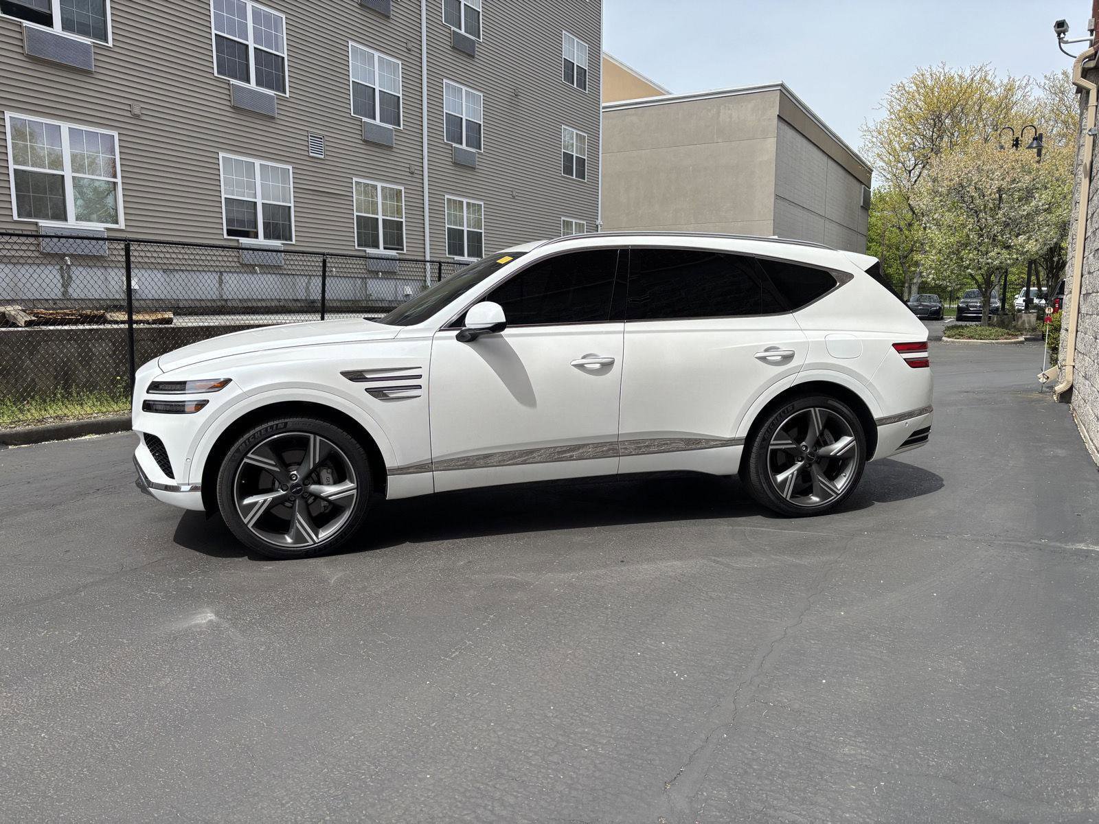 Used 2025 Genesis GV80 3.5T Prestige AWD/4WD image 3