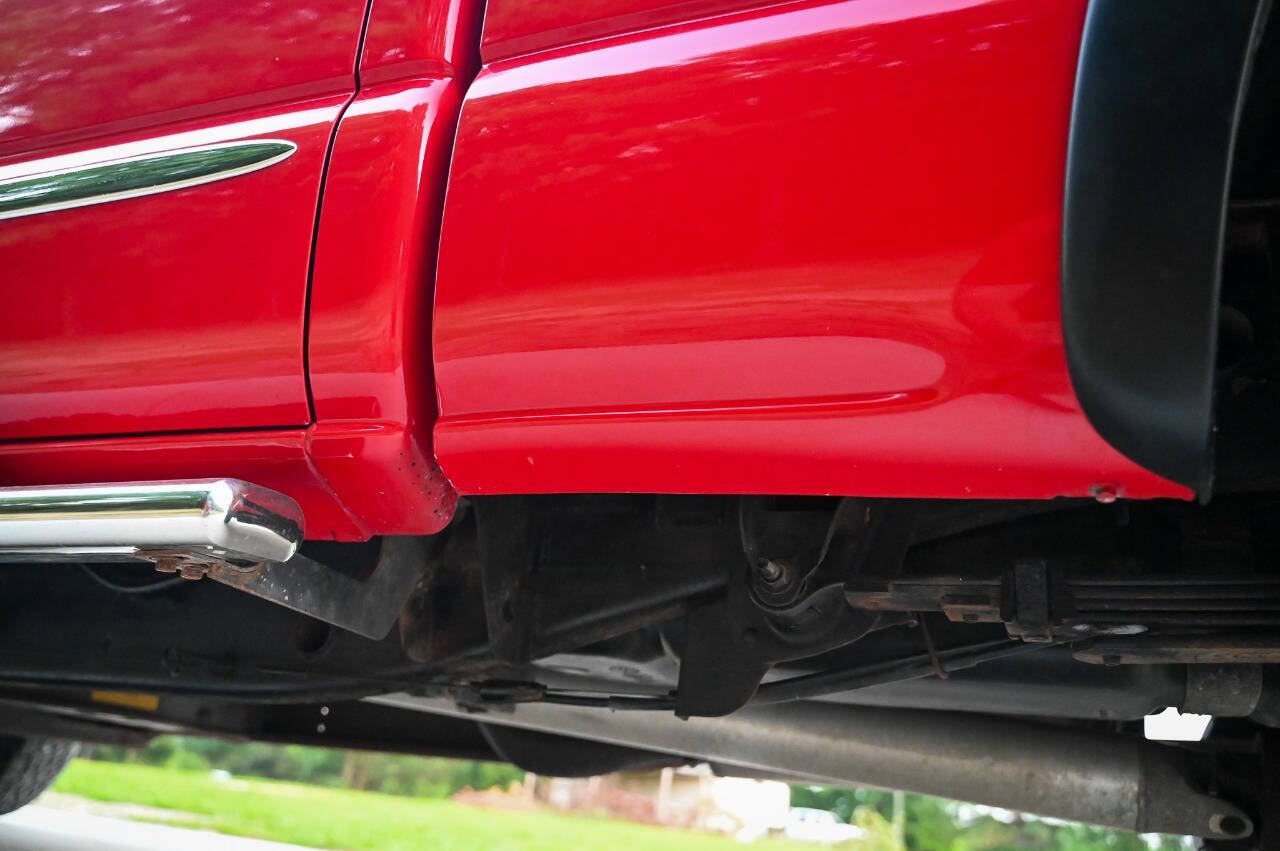 Used 2006 GMC Sierra 2500 SLT w/ Heavy-Duty Power Package AWD/4WD image 59