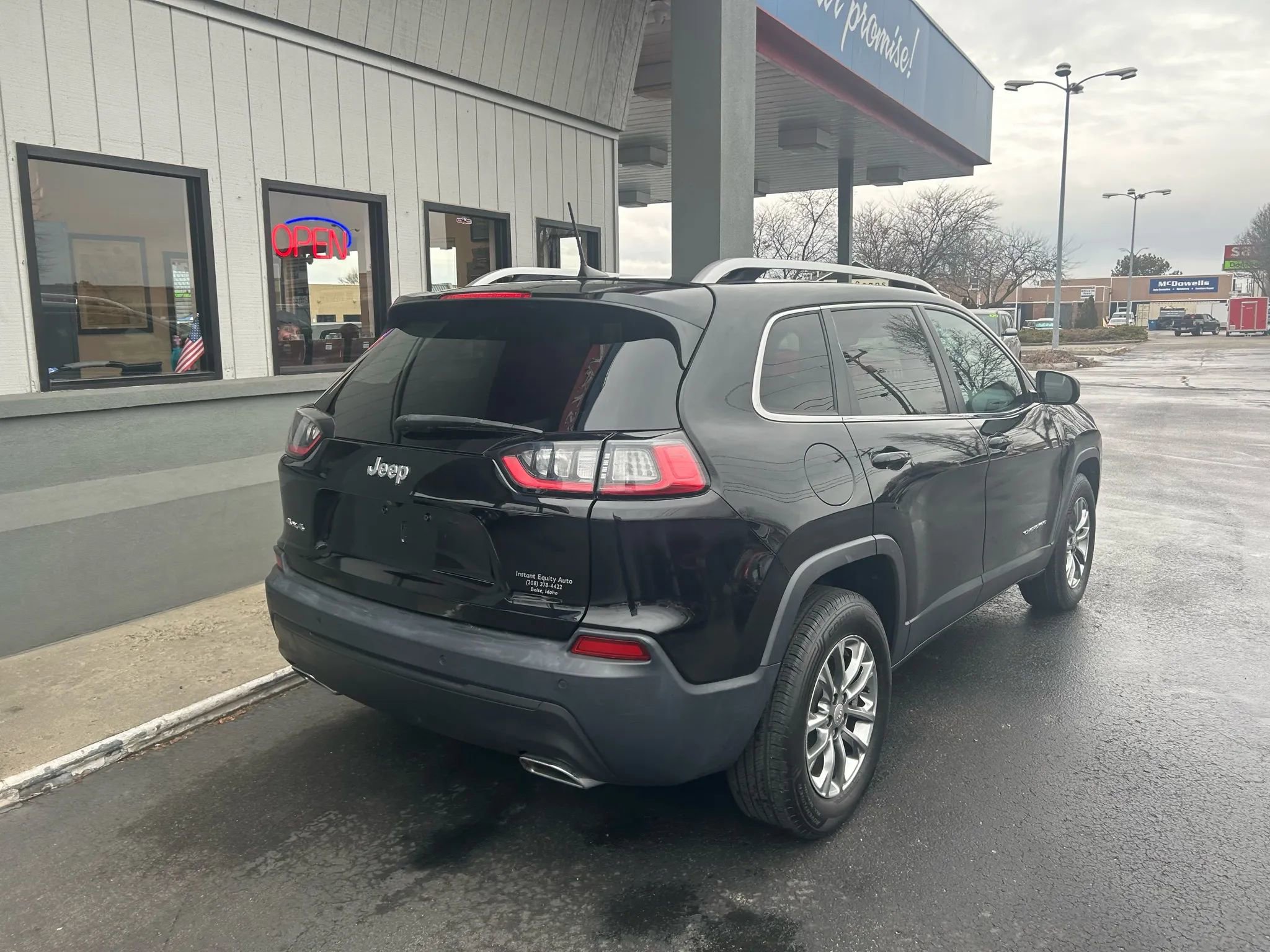 Used 2020 Jeep Cherokee Latitude Lux w/ Comfort/Convenience Group image 6