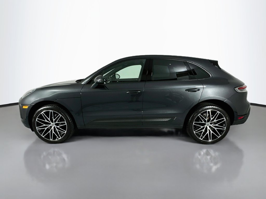 Certified 2026 Porsche Macan AWD/4WD image 2