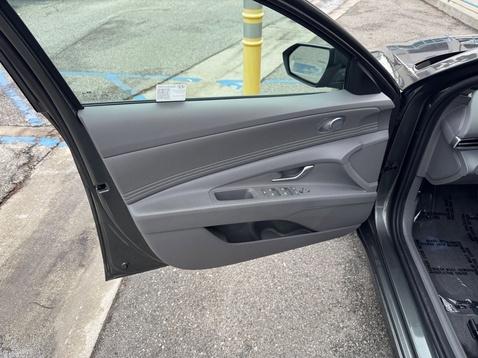 Used 2025 Hyundai Elantra SEL FWD image 18