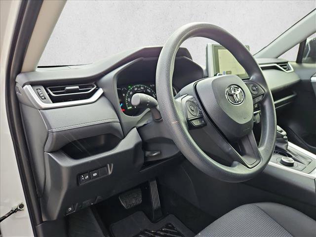 Used 2025 Toyota RAV4 LE AWD/4WD image 10