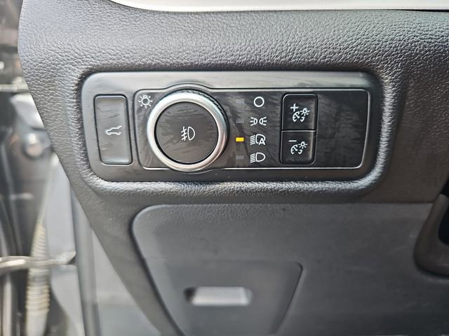 Used 2023 Ford Explorer XLT w/ Equipment Group 202A image 33