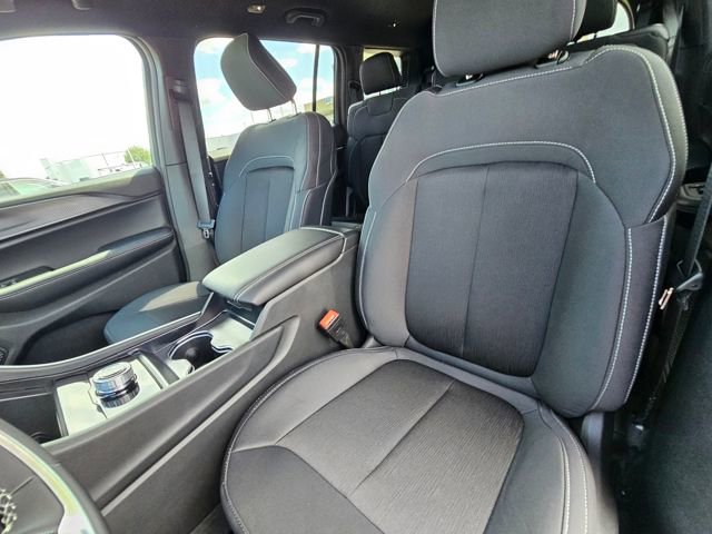 New 2025 Jeep Grand Cherokee L Laredo image 20