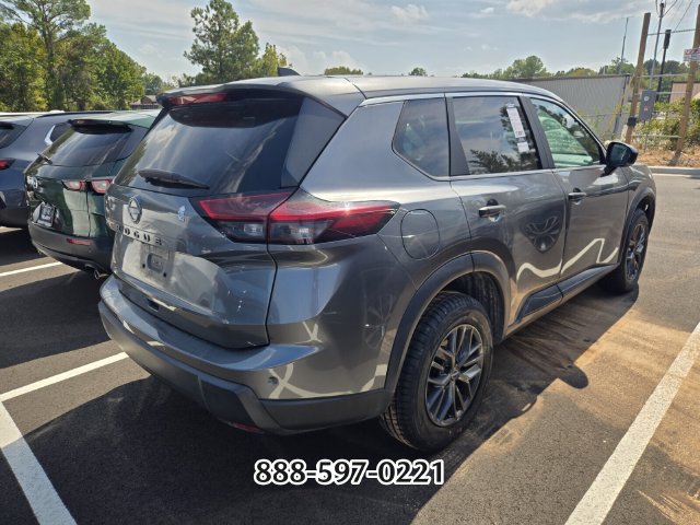 Used 2024 Nissan Rogue S FWD image 4
