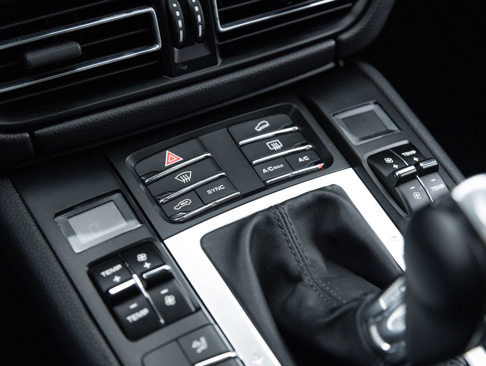 Certified 2021 Porsche Macan S AWD/4WD image 26