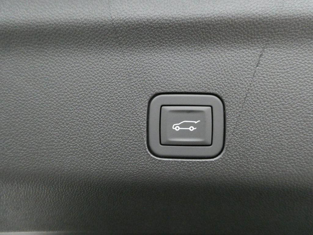 New 2026 Chevrolet Suburban Z71 w/ Z71 Off-Road Package image 16