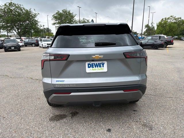 Used 2026 Chevrolet Equinox LT AWD/4WD image 4