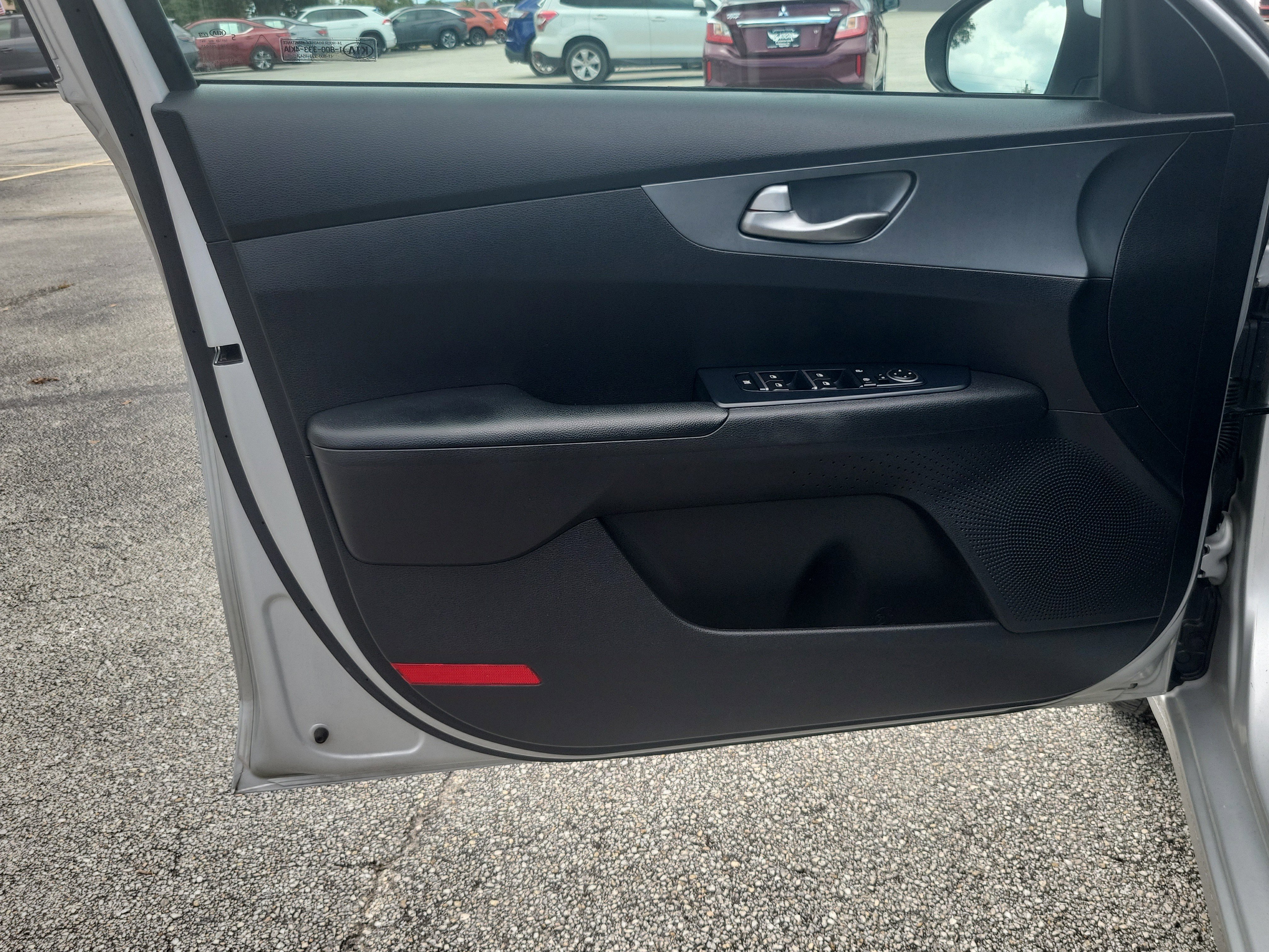 Used 2021 Kia Forte LXS image 10