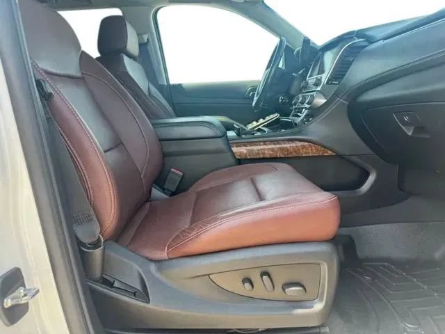 Used 2019 Chevrolet Suburban Premier w/ Premier Plus Edition AWD/4WD image 14