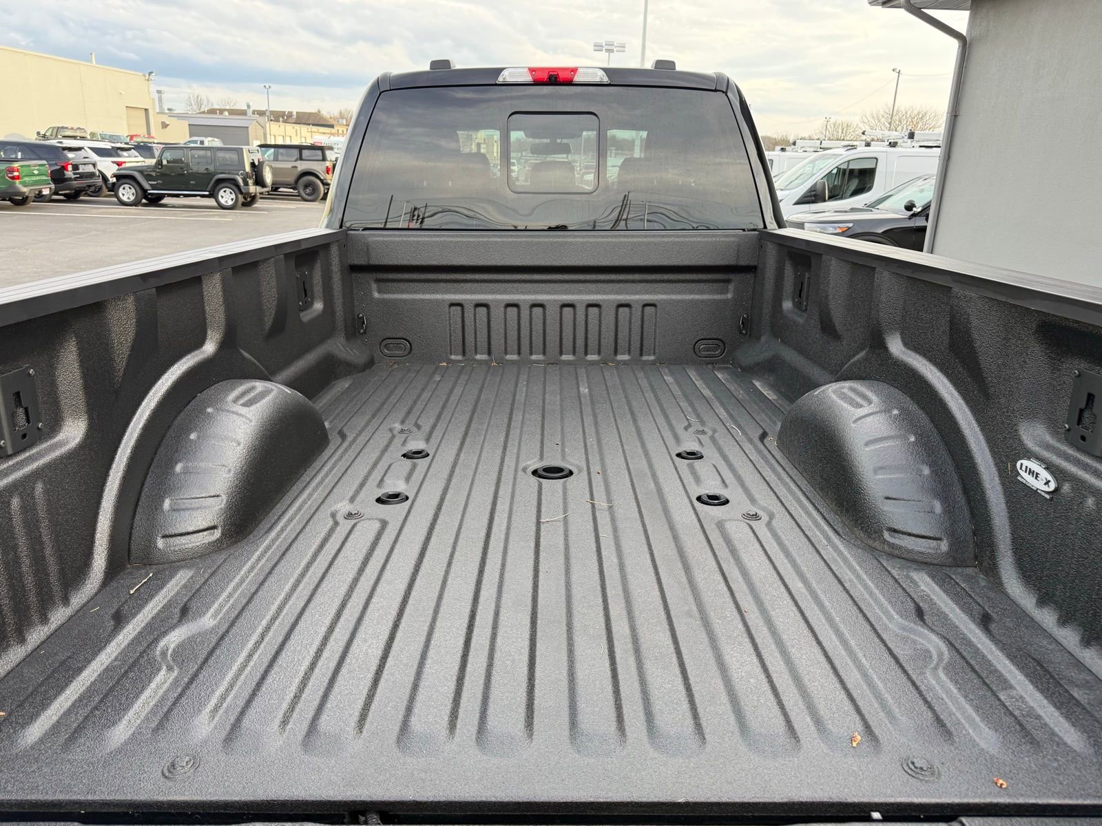 Used 2023 Ford F450 Limited w/ FX4 Off-Road Package image 47