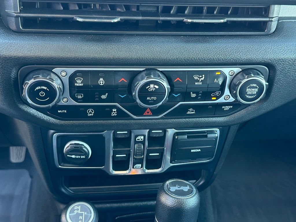 Used 2024 Jeep Wrangler Unlimited Sport AWD/4WD image 27