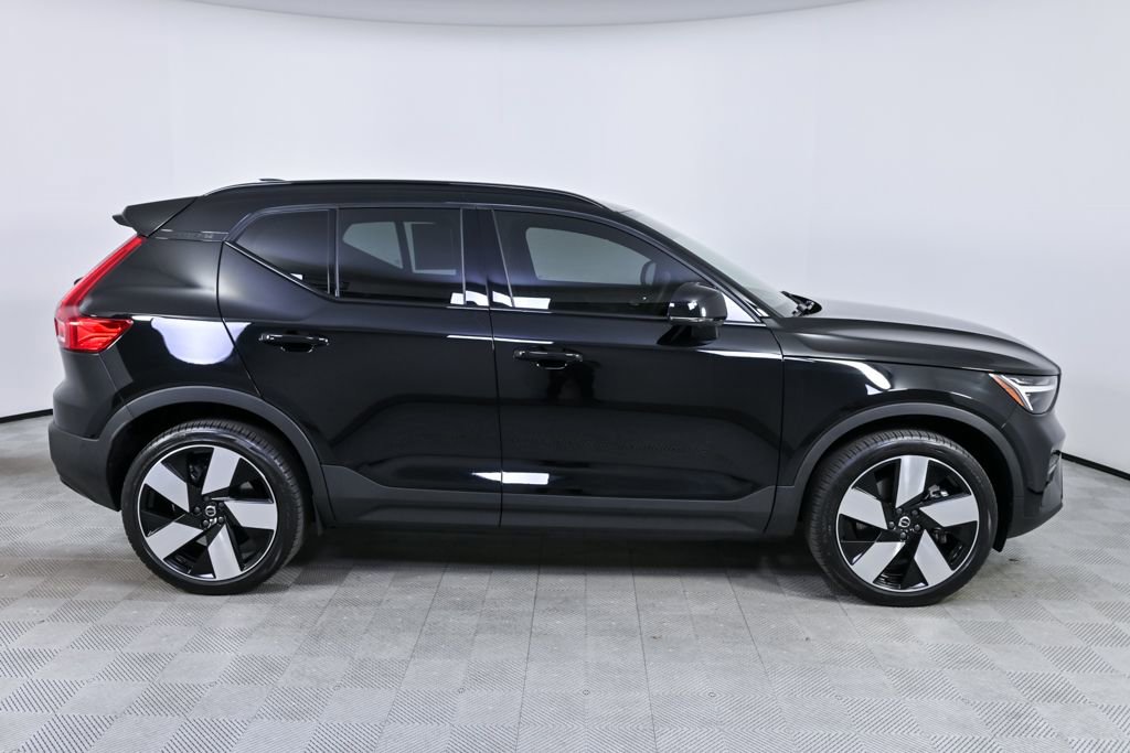 Certified 2024 Volvo XC40 Recharge Plus w/ Protection Package Premier AWD/4WD image 28